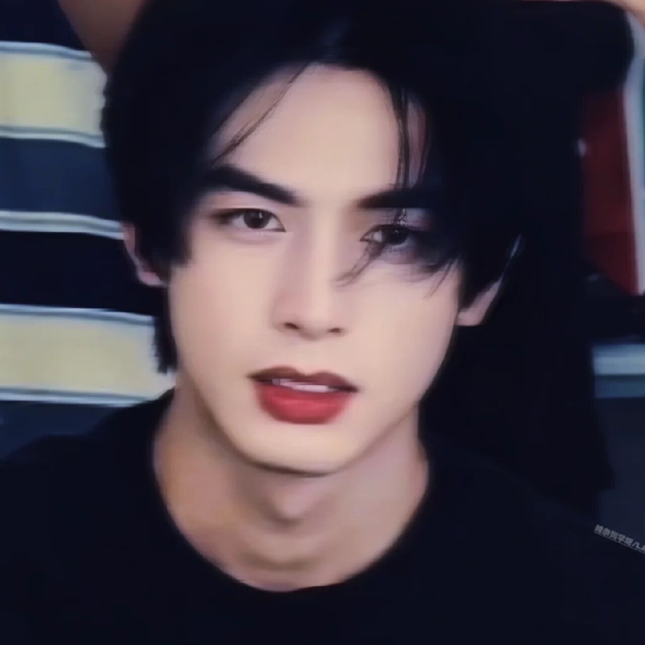 明星头像|宋威龙  后台踢图66