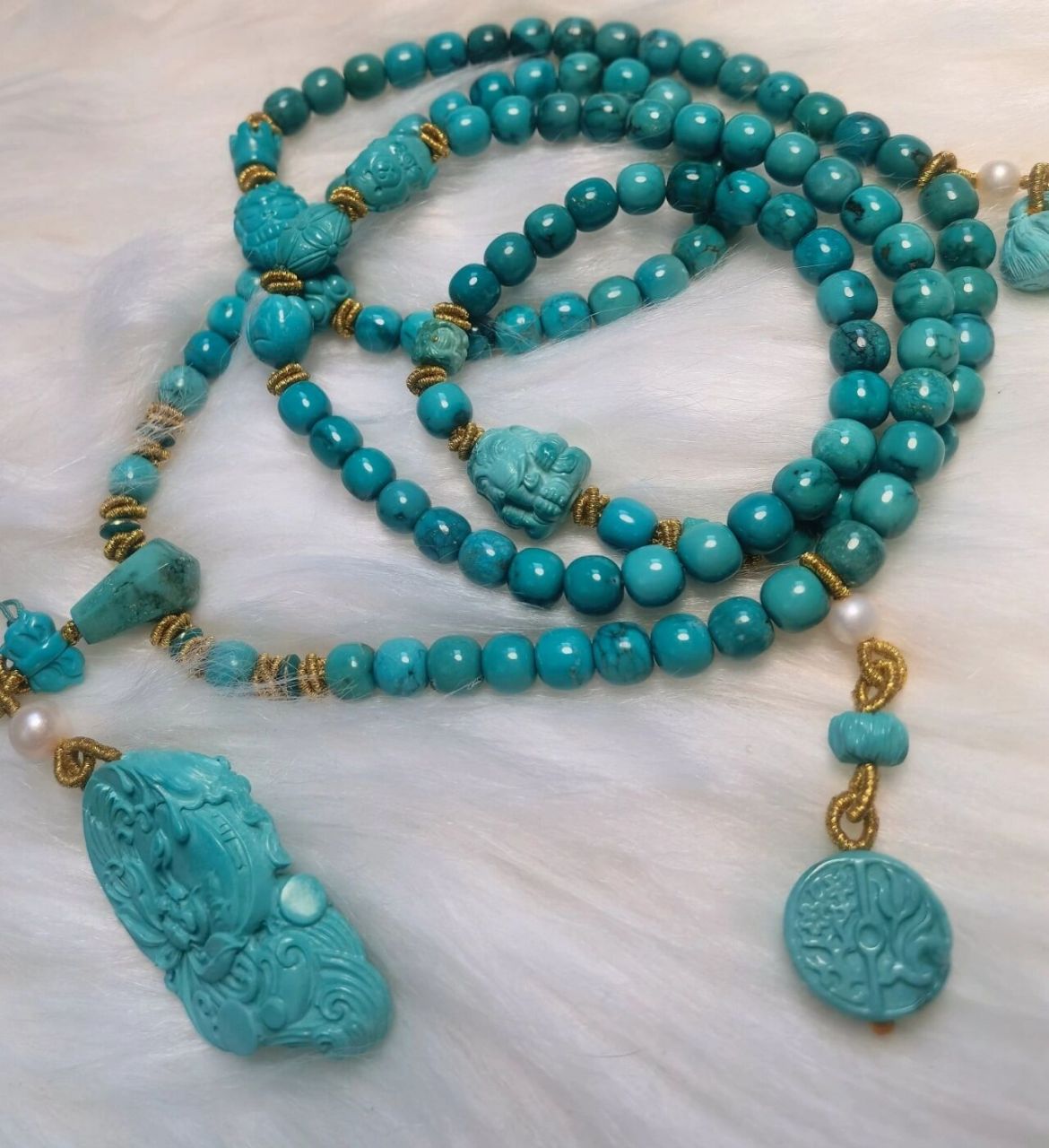 绿松石玉化料丫角山一念成佛一念成魔 丫角山绿松石的料子普遍都比较