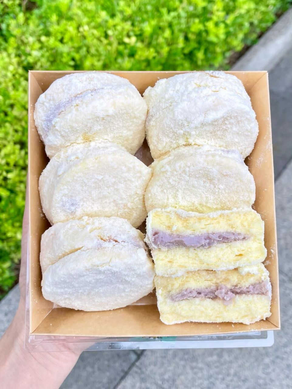 小贝还蛮大的 表面奶fufu的洒满了