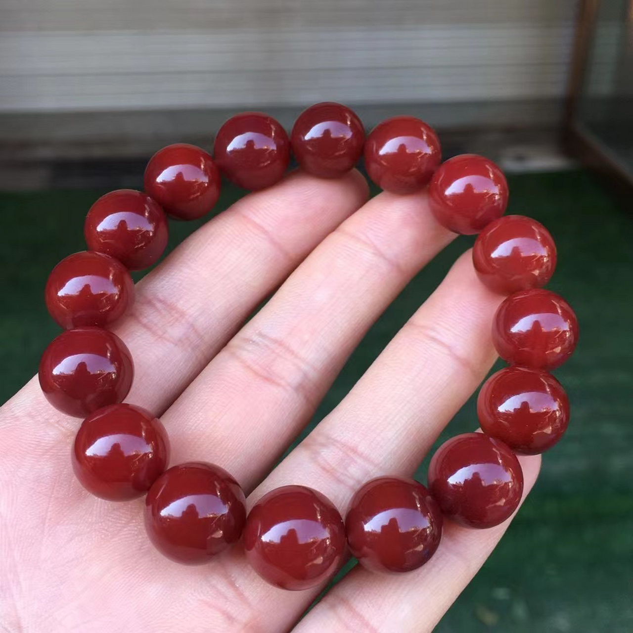 收藏级南红玛瑙牛血红,天价顶级手串 收藏级原矿牛血红色圆珠手串