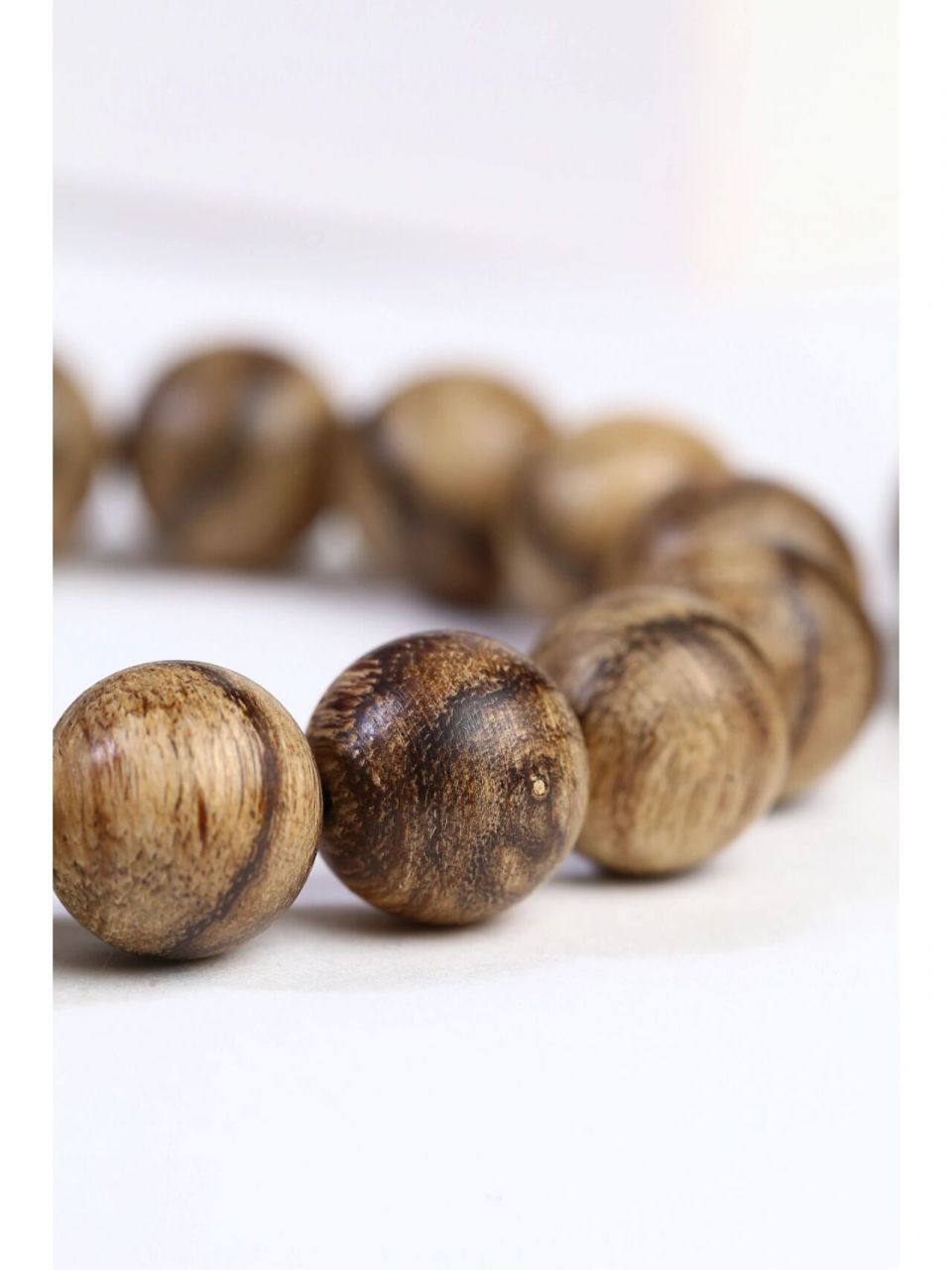 这么漂亮的虎斑纹沉香手串是有许久未见过了 正区马尼拉的老料新车了