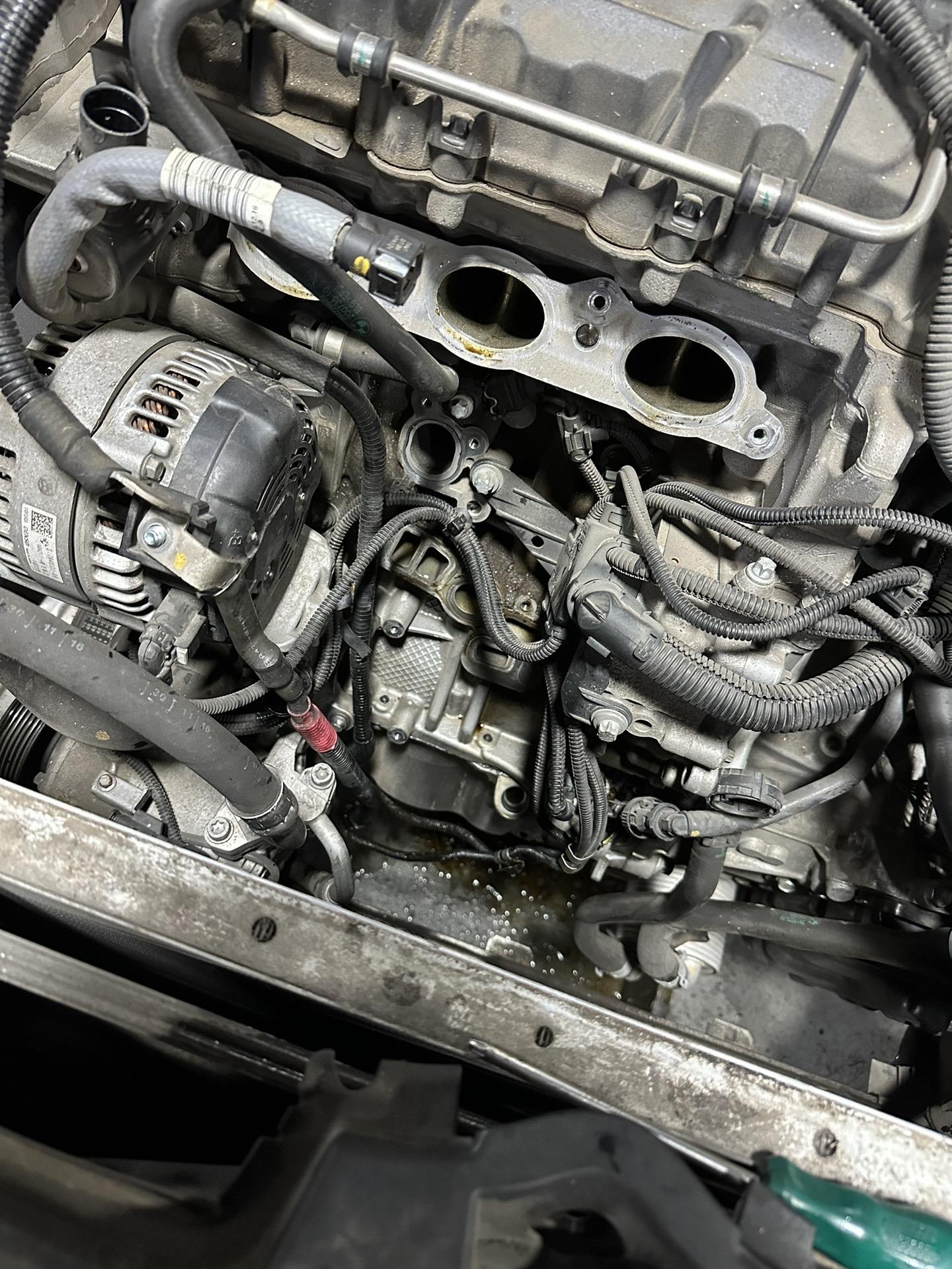 宝马mini cooper搭载b38发动机 更换机油滤芯底座 发动机机脚宝马漏油