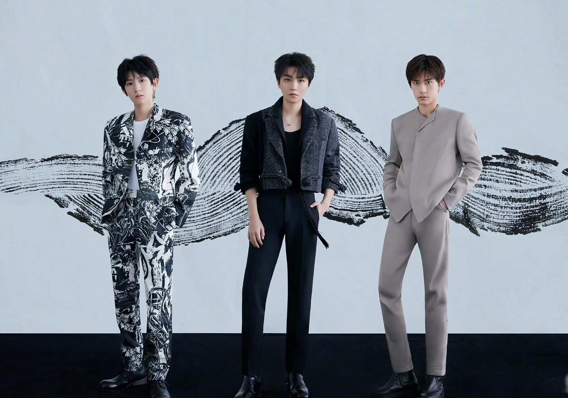 tfboys黑白水墨大片,这次依旧还是伪合照.