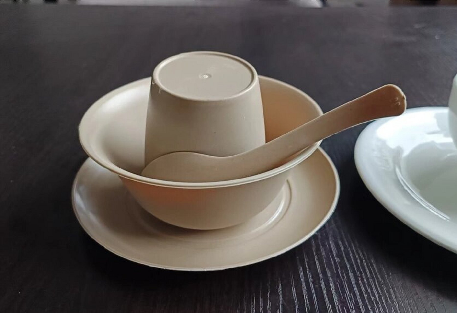 我看谁还不知道一次性可降解稻壳餐具 稻壳可降解餐具材质: 是天然的