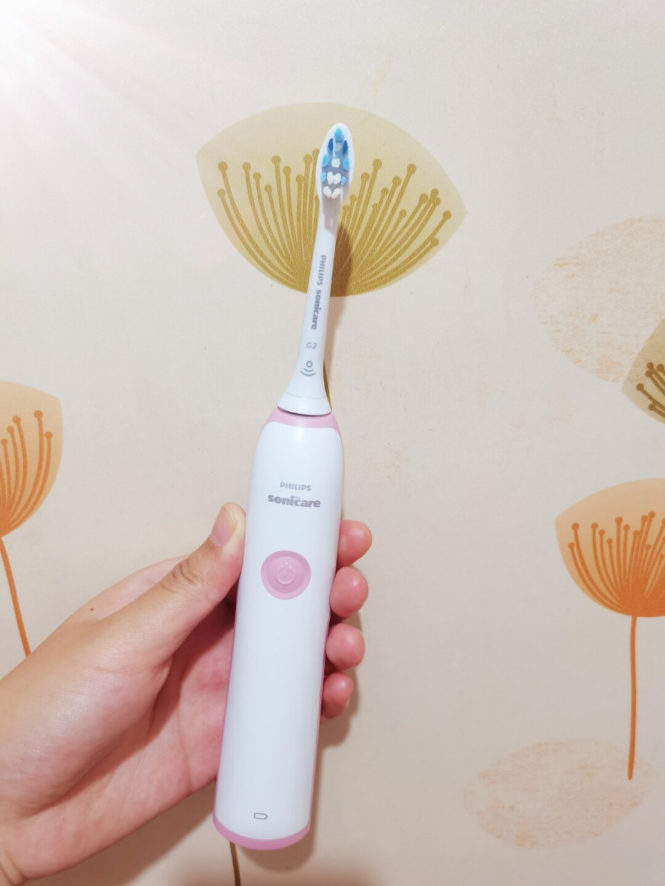 高颜值飞利浦电动牙刷 前几天刚入手的飞利浦hx3226电动牙刷,选了个