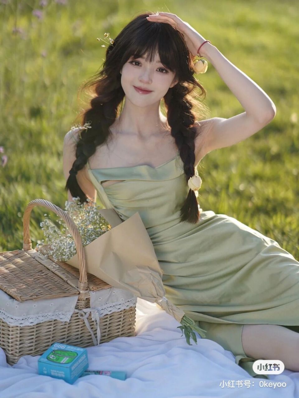 前段时间在小红书首页上看到一个美女姐姐穿这件衣服真的太好看了