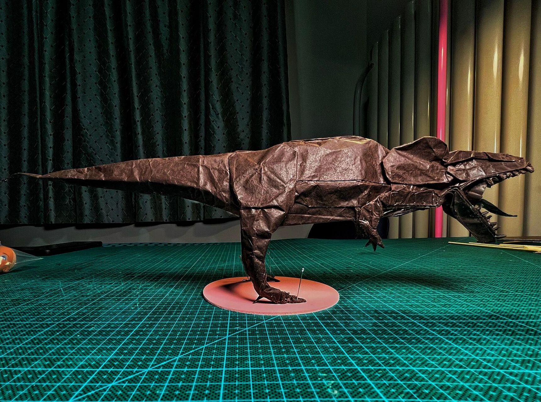 我先生的折纸作品《南方巨兽龙》 原创设计者,日本折纸艺术家shuki