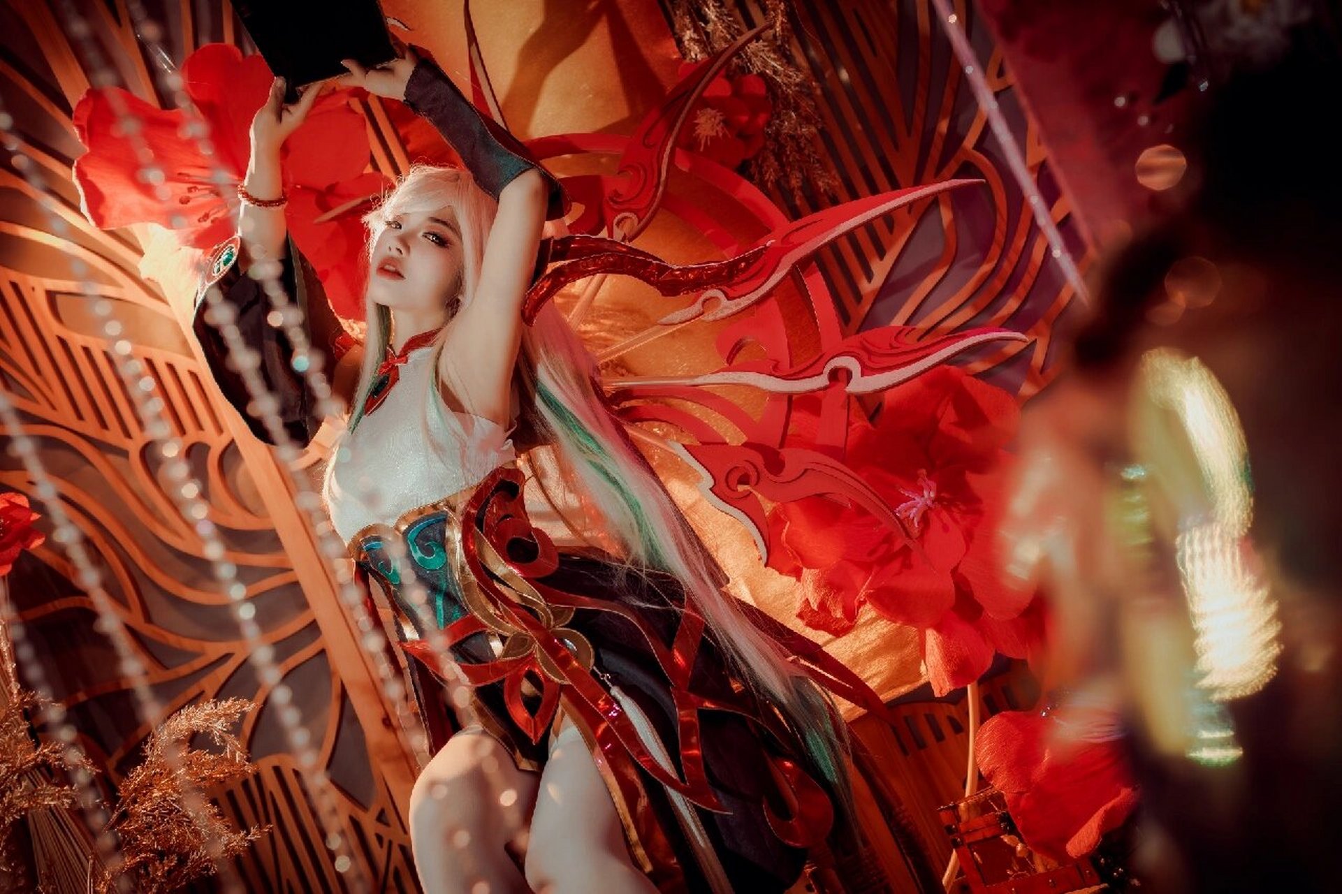 剪纸仙灵 艾瑞莉娅cos 剪纸仙灵 艾瑞莉娅     镂金作胜传荆俗,翦彩