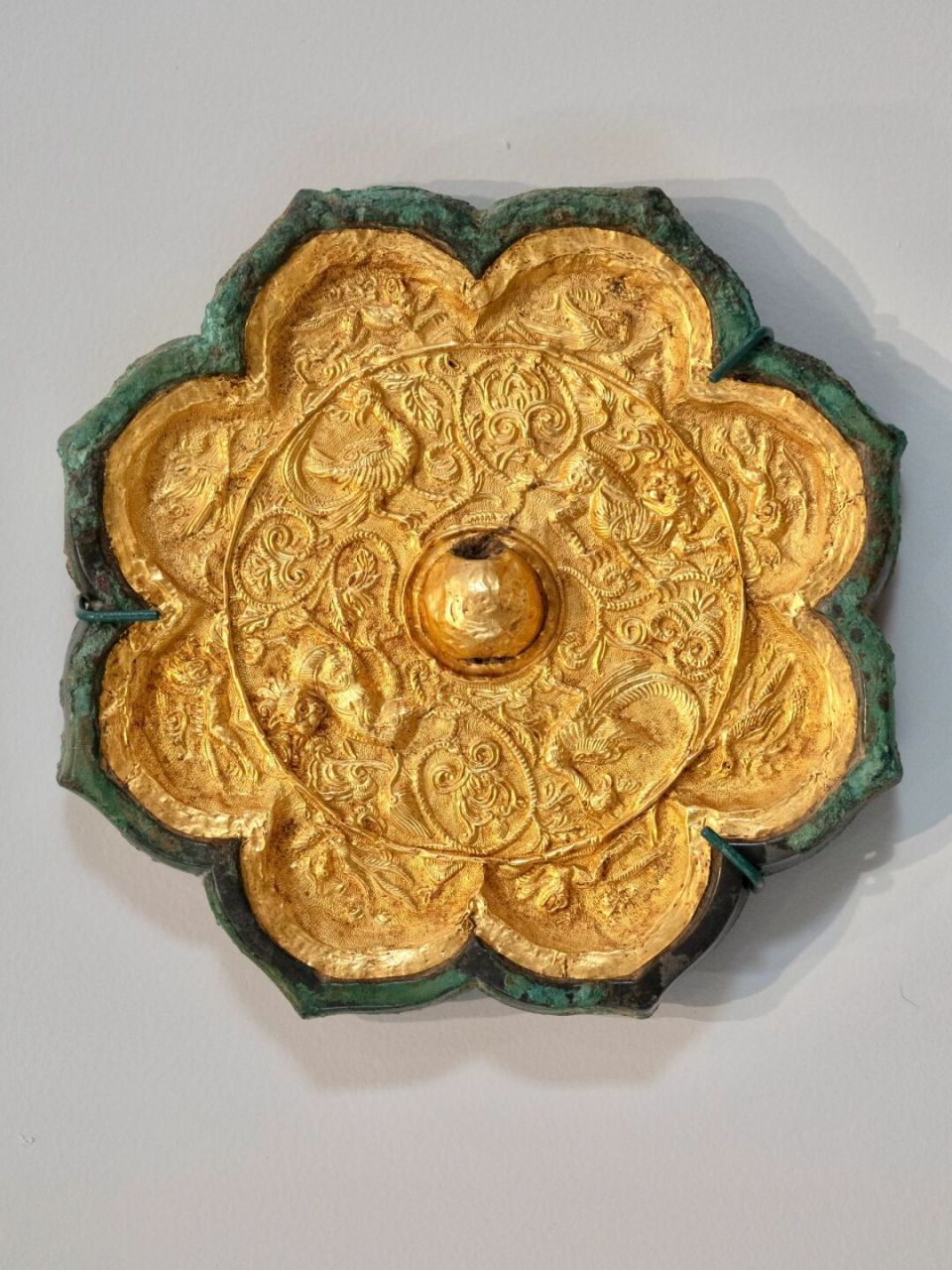 唐代的器物主打的就是一个美就完了 哈佛艺术博物馆收藏的两枚唐镜.