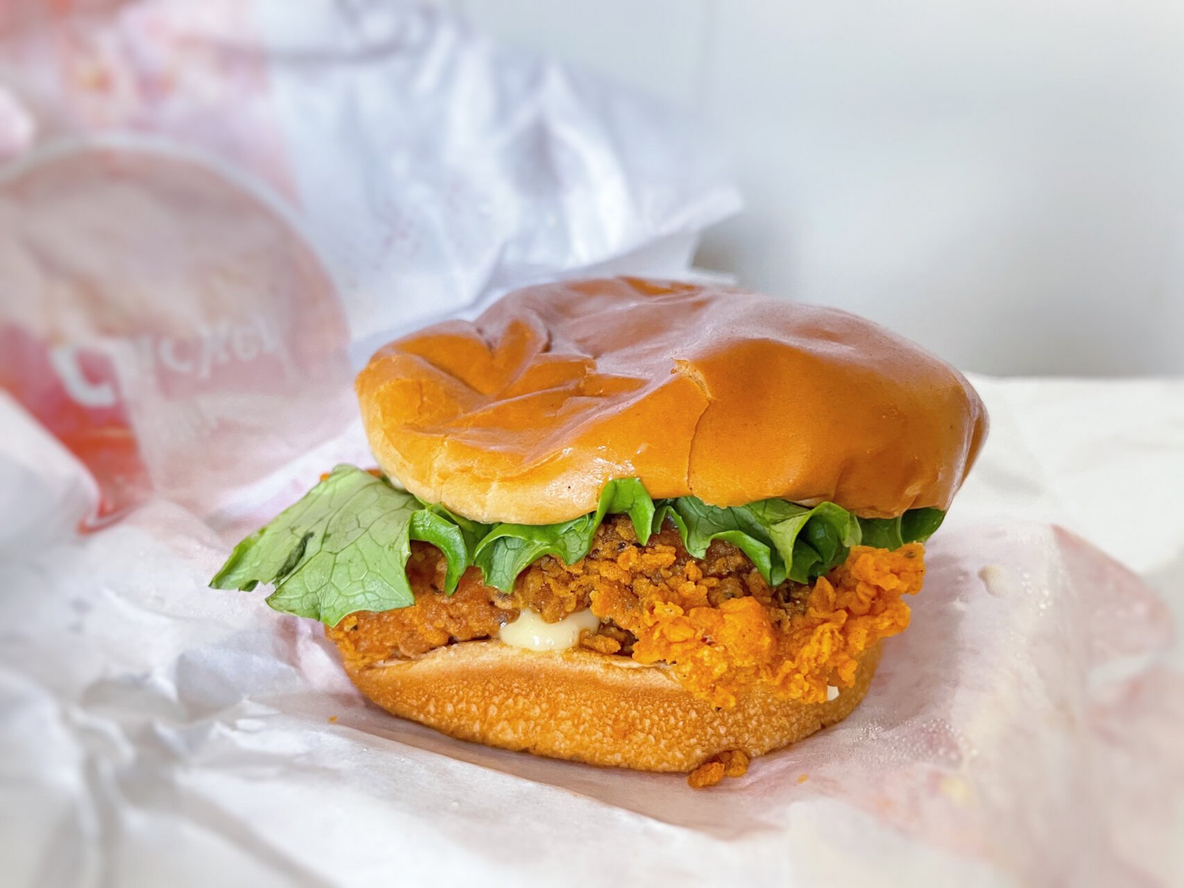 之前就想吃的,一直被各种安利的菲律宾网红炸鸡店jollibee开到这边了?