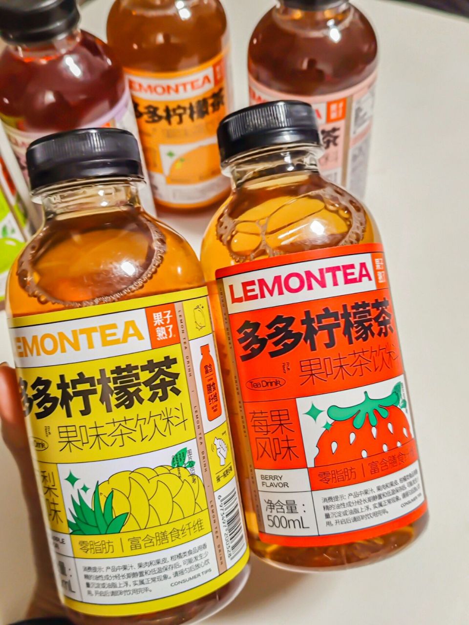 葡萄99和草莓91味的～ 周末野餐的时候也带了几瓶出去, 清爽解腻