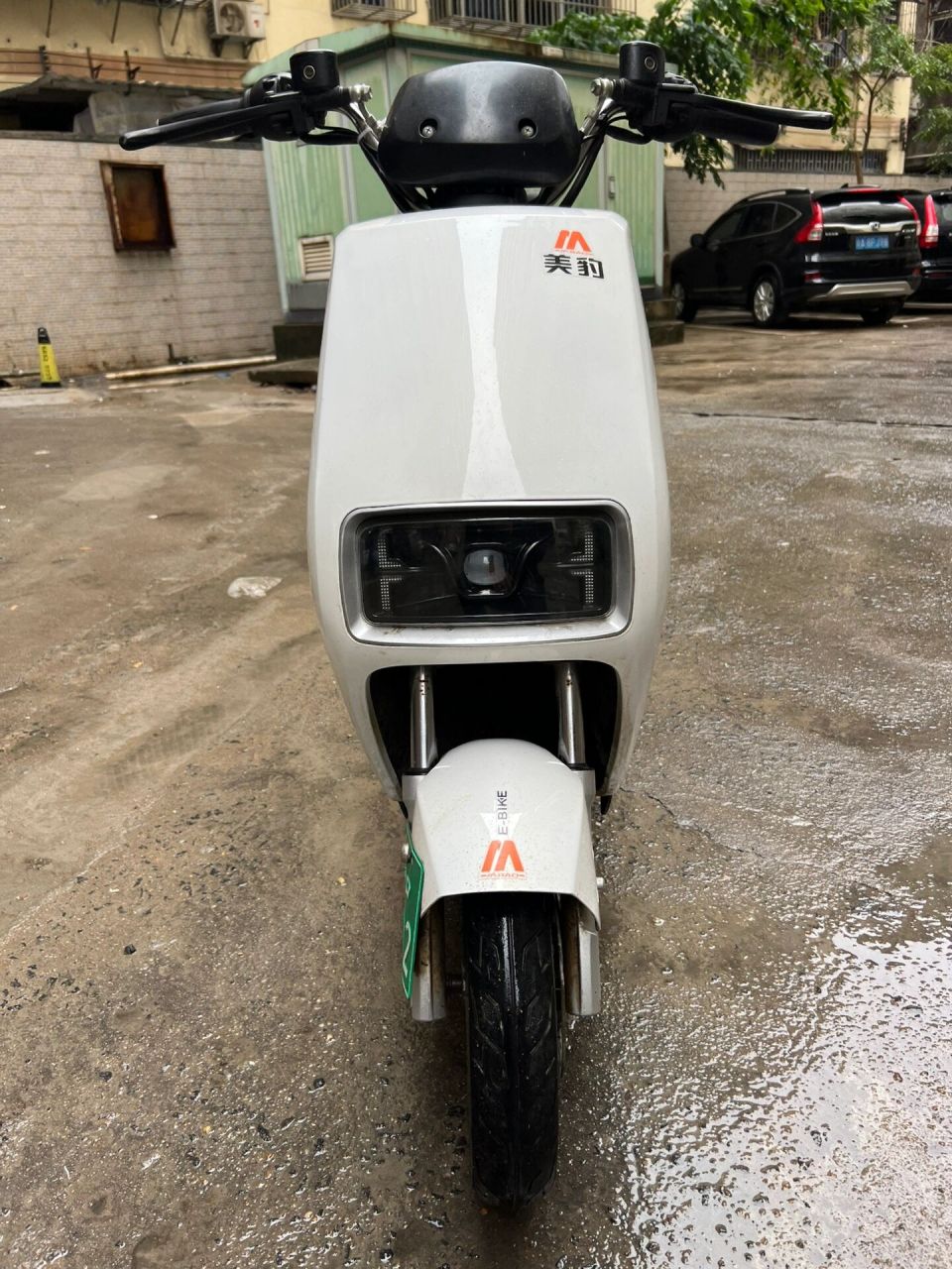 美豹电动车 美豹电动车 60v20安 有牌有证 车买不到一年 整车功能正常