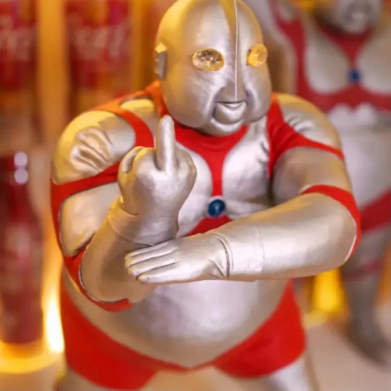 奥特曼头像 qq微信头像 搞怪奥特曼 不知道是啥奥特曼 别问我是哪个