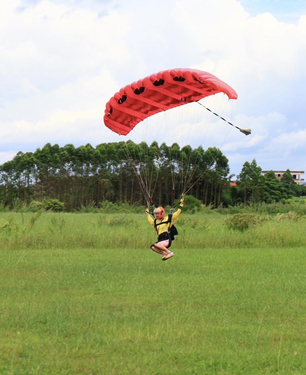 跳伞# #单人跳伞# #鹰飞跳伞