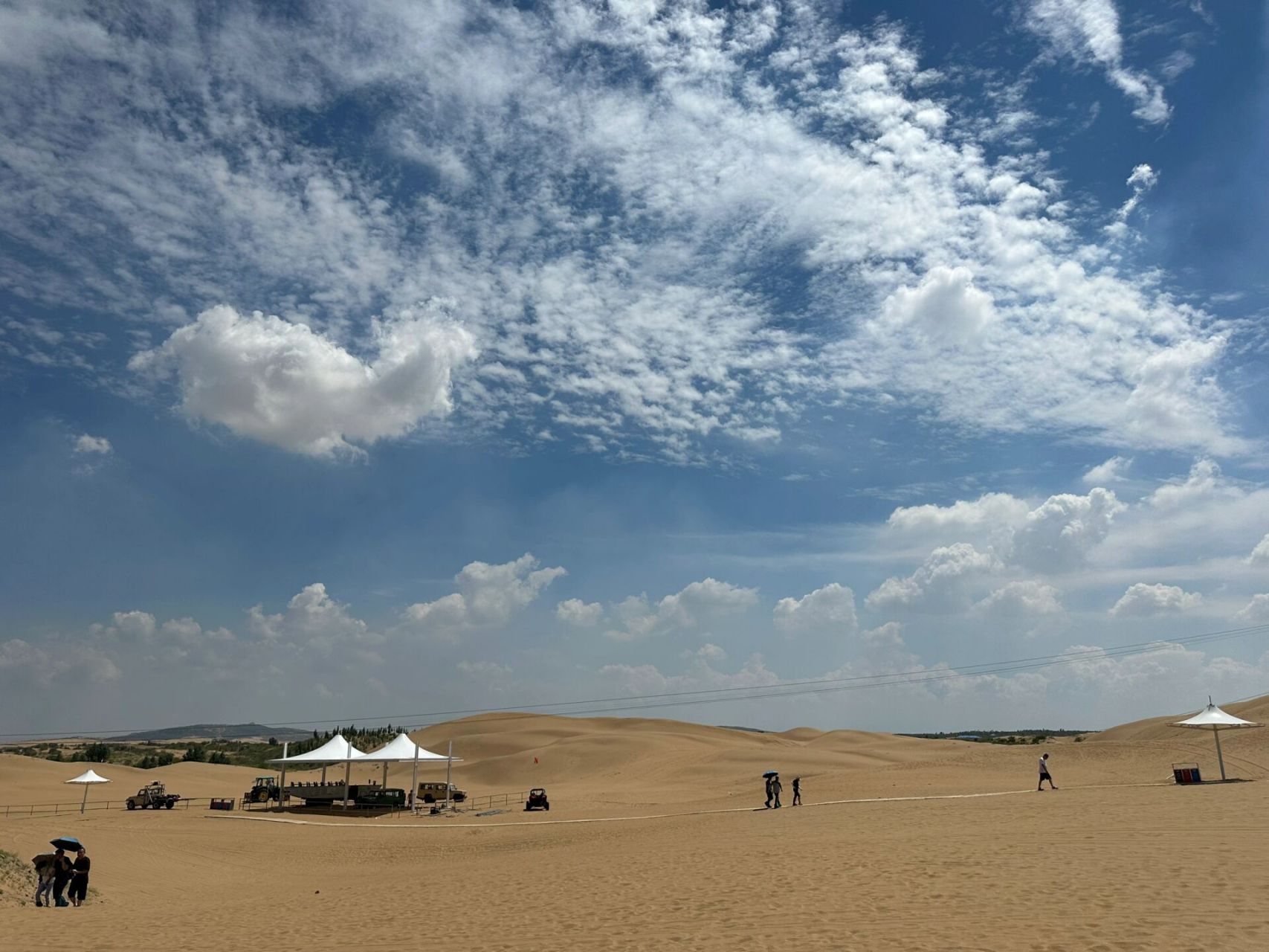 银肯塔拉沙漠一日游 私家团和旅行团基本上带玩的响沙湾都是来银肯