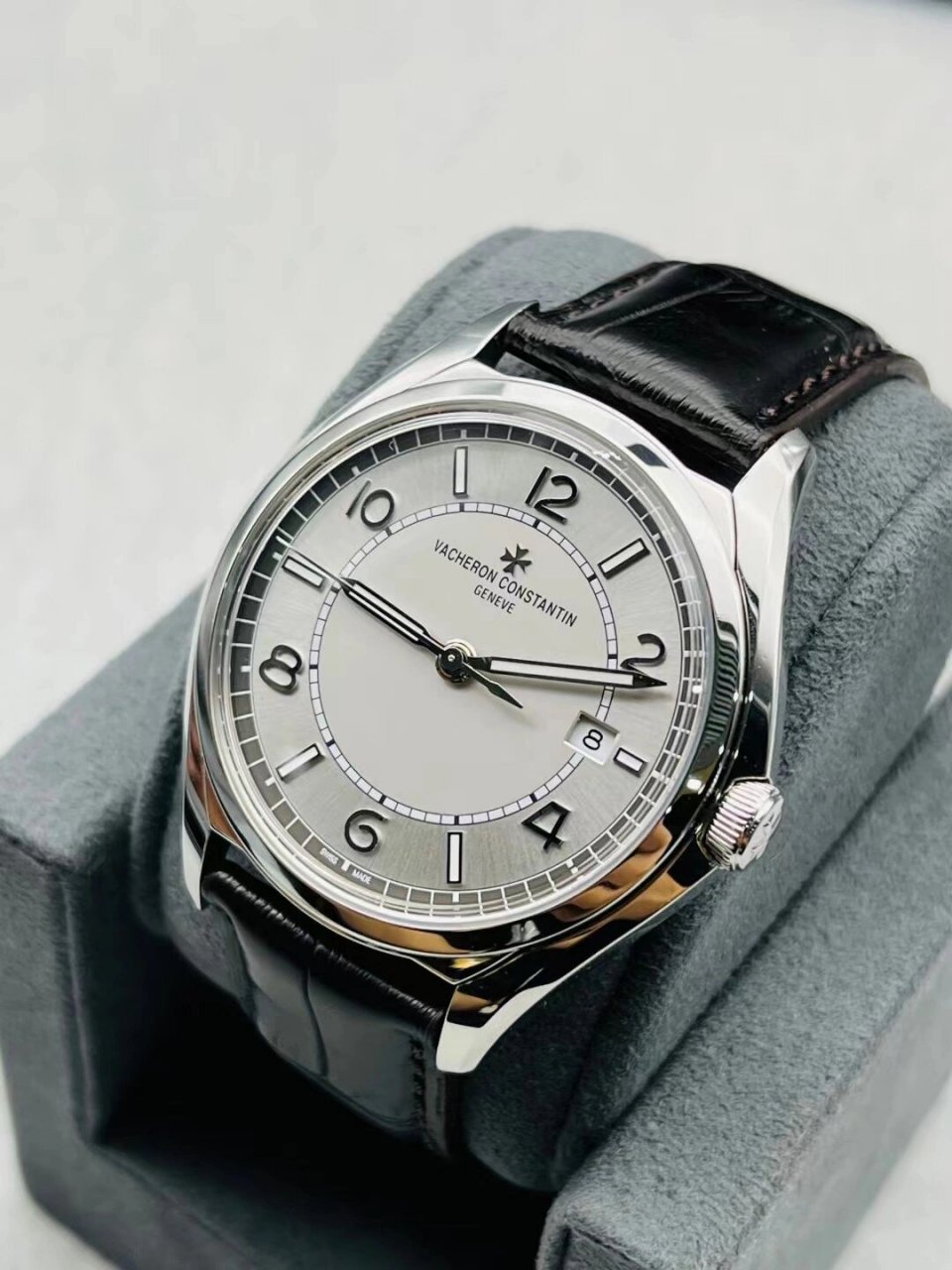 江诗丹顿 伍陆之型系列 江诗丹顿       伍陆之型系列  型号4600e/000