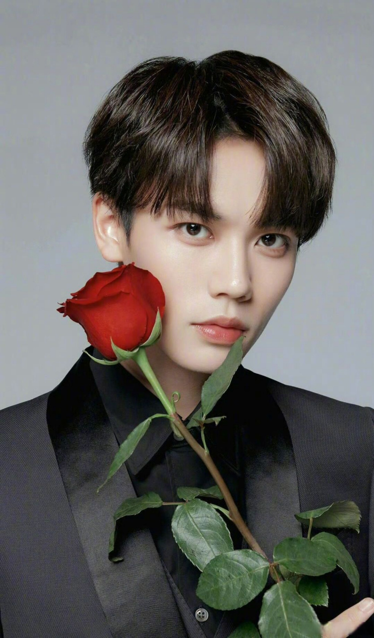 前女友曝光林彦俊嫖娼,林彦俊工作室回应:嫖娼是编造的不实消息,已经