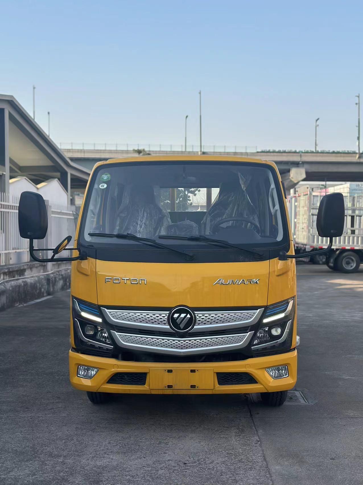 福田欧马可x系列双排工程车 栏板尺寸:3170×1960×400mm