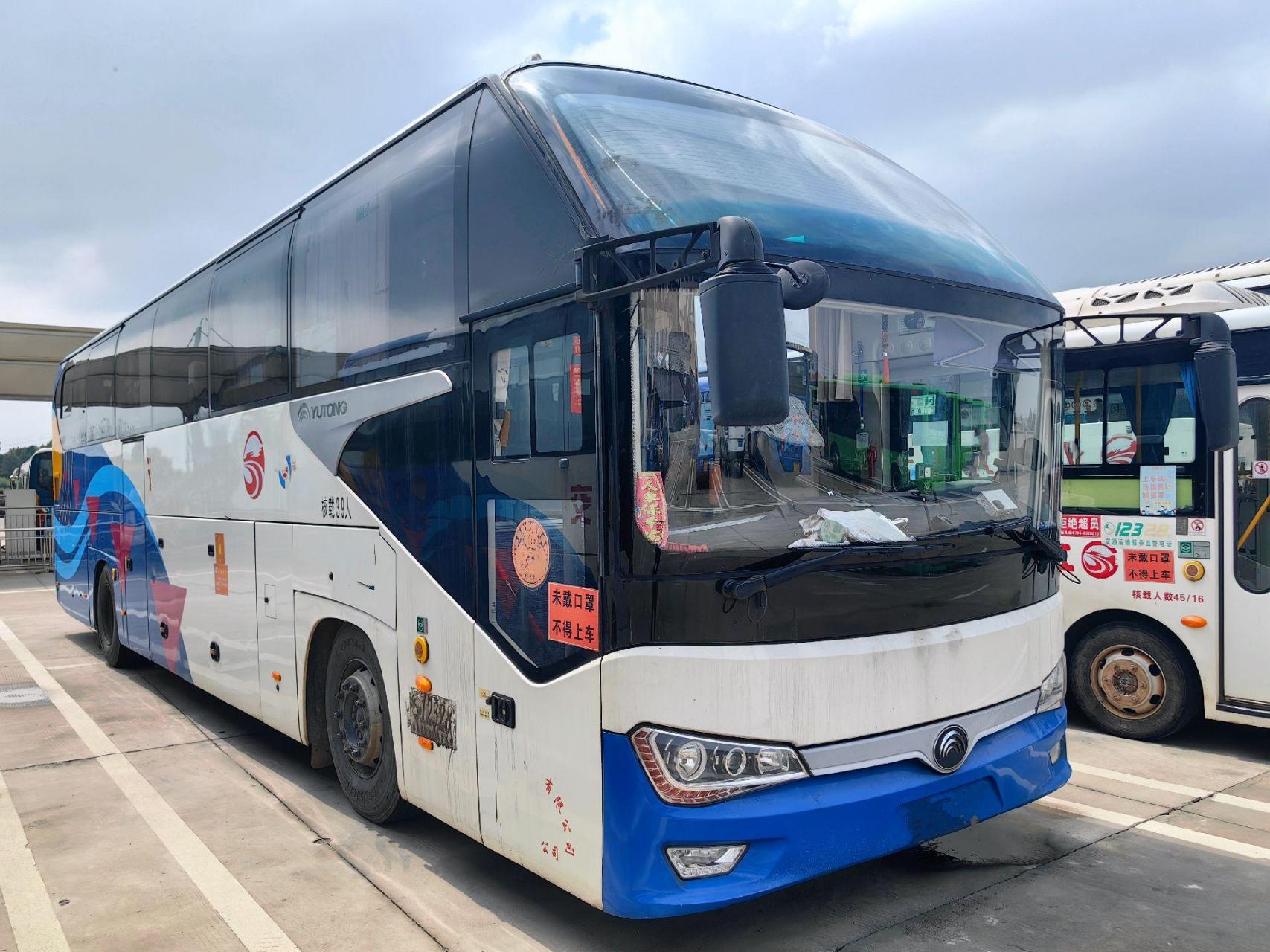 潍柴336马力,国五排放,带腿托,2 2商务座椅,双档齐全,空调暖风