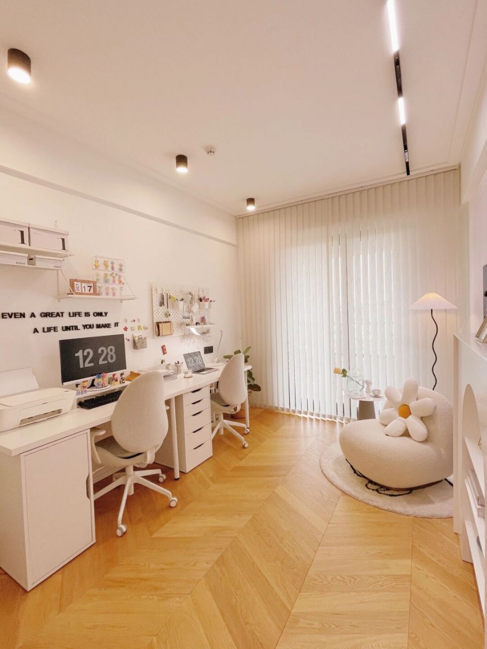 这样的书房设计,喜欢的话,可以参考一下哦!