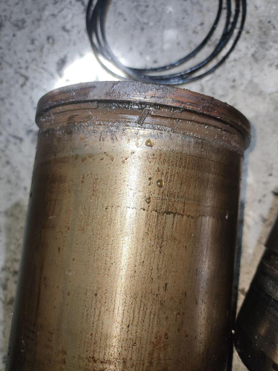 潍柴p6道依茨废气管流冷却液,拆油底打压发现六缸阻水圈漏水,拆检