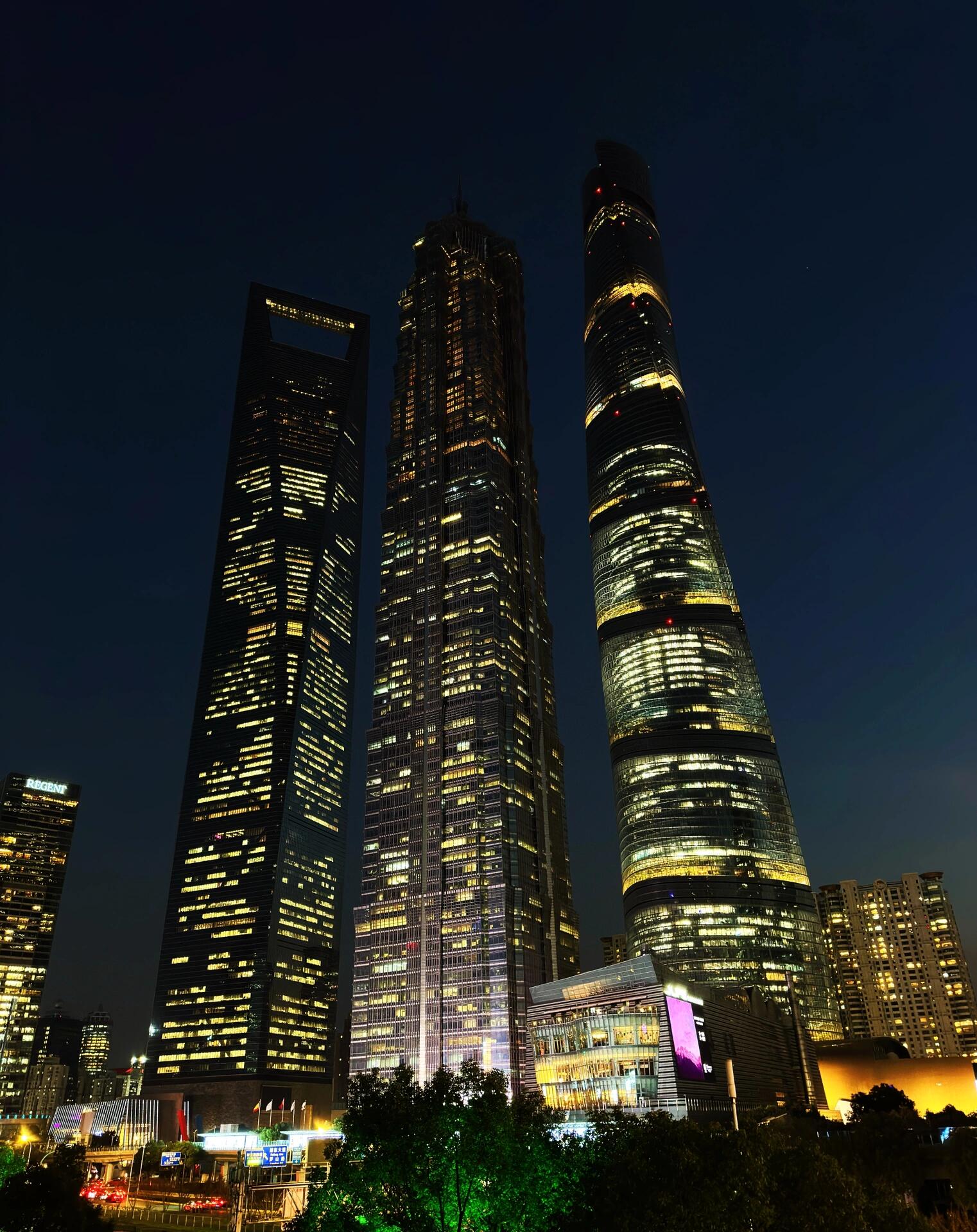 上海·陆家嘴,浦东三件套 东方明珠