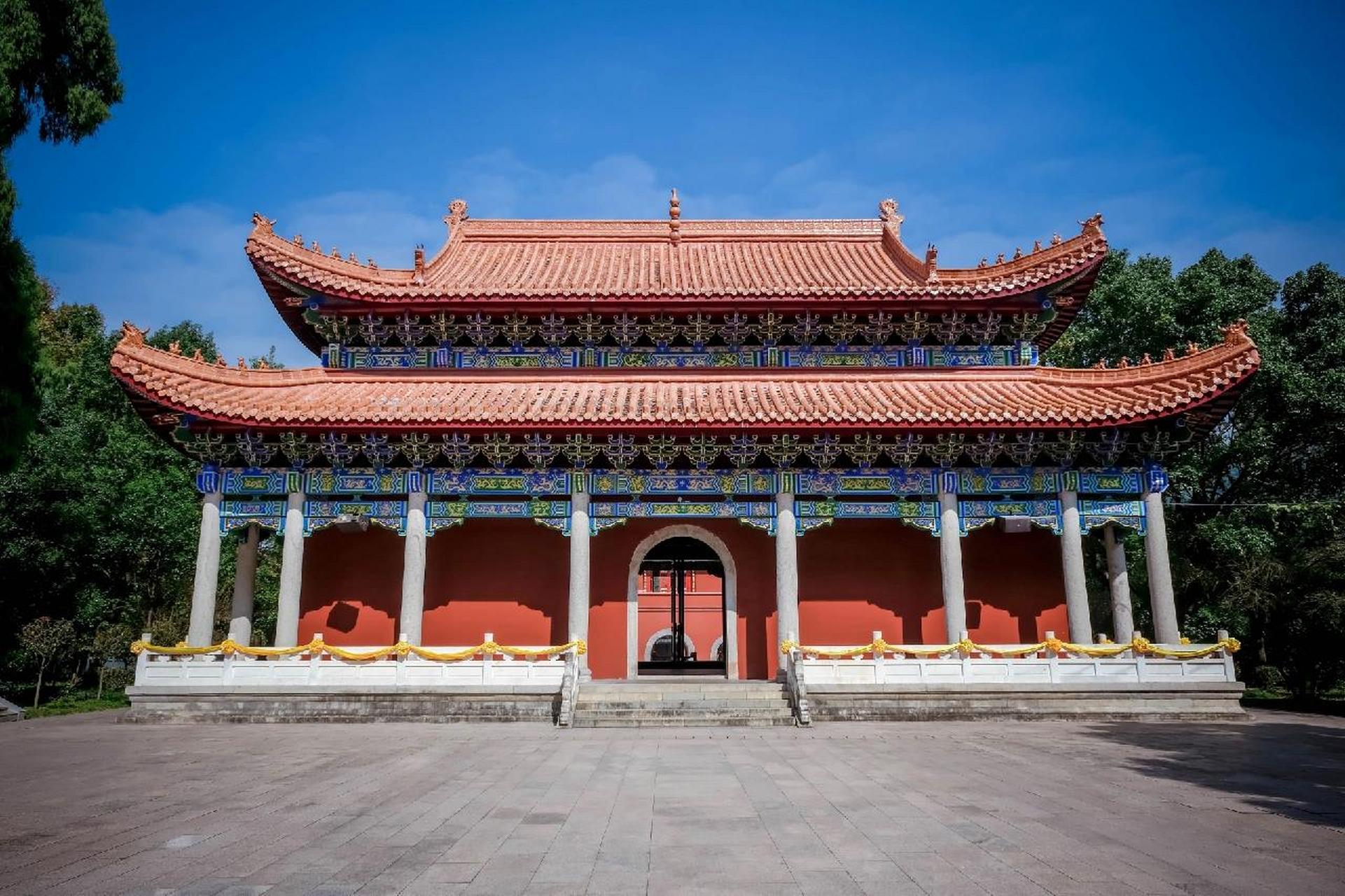 湖南永州九嶷山游玩攻略,看这一篇就够了 舜帝陵: 开放时间:8:30-17