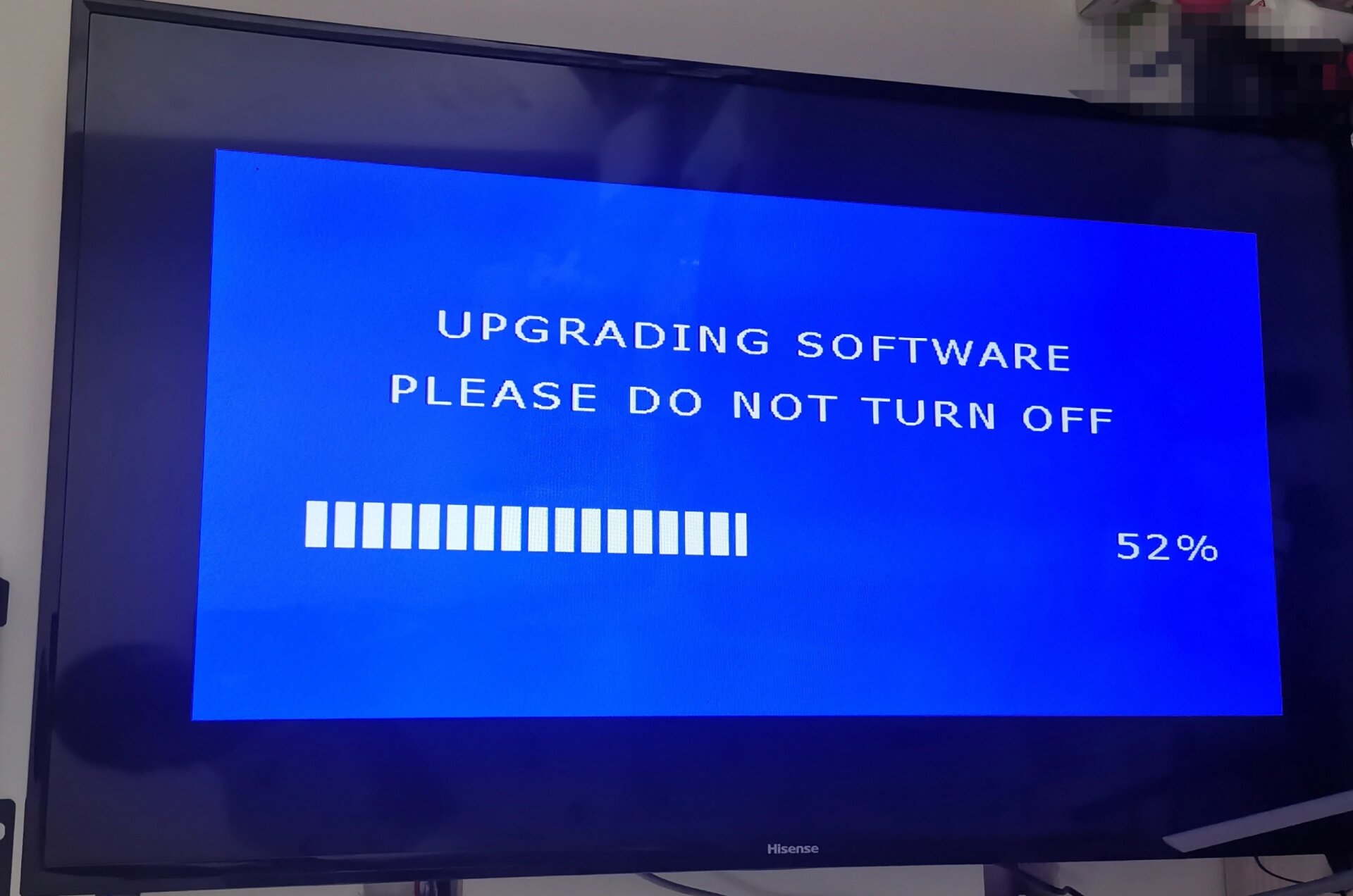 10元,复活海信卡屏电视 家里电视因为很久没看卡屏死机了,过了保修期