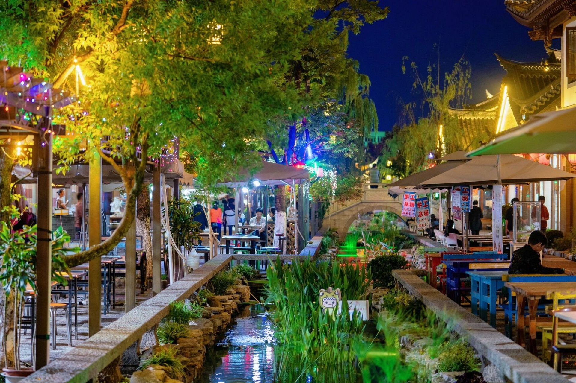 来到被称为"恐龙之乡"的云南楚雄禄丰,金山古镇拍下一组照片,感受