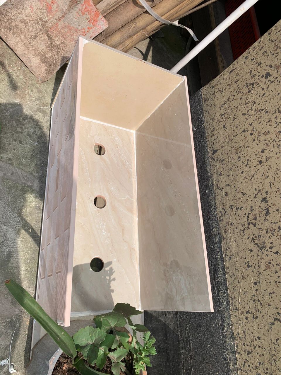 成本26块自制瓷砖花池diy花箱 热呼呼的花池出炉～感觉自己太棒了!