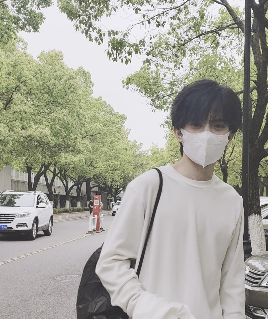 男生16岁真人头像 男生16岁真人头像