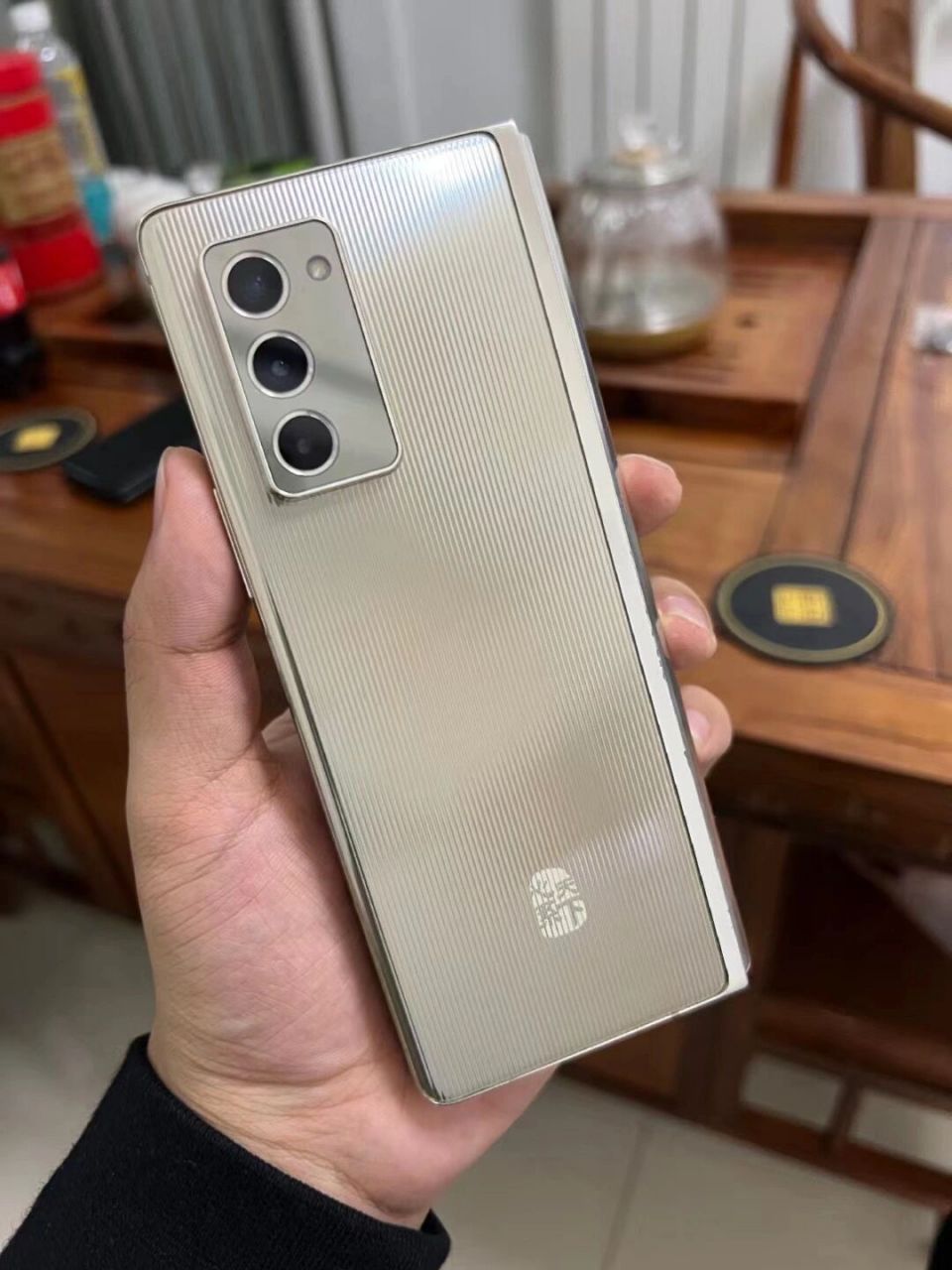 三星w2021 国行12 512g 双卡 905499 三星w2021 国行 12 512g 双卡