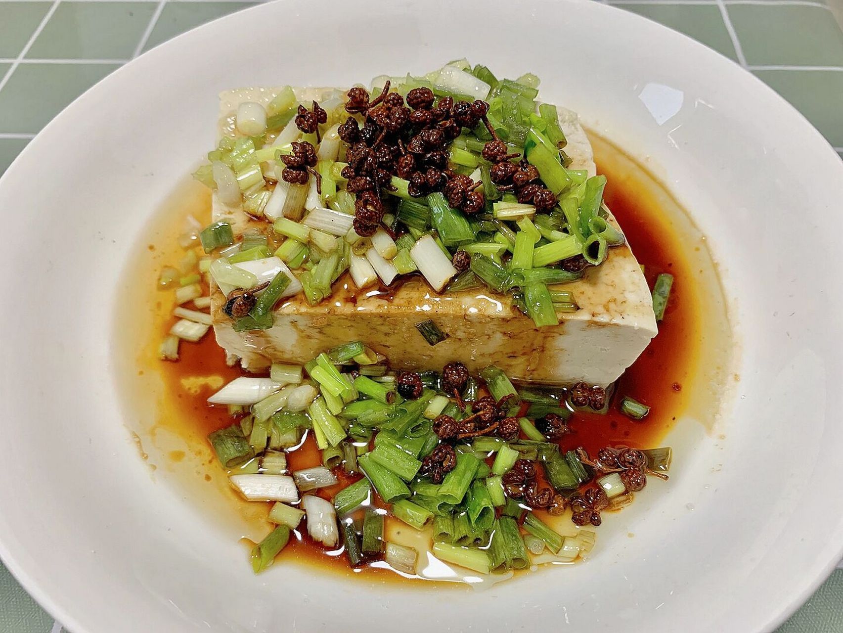 小葱拌豆腐～一清二白,清爽低脂小凉菜 今天来做一道健康美味清爽低脂