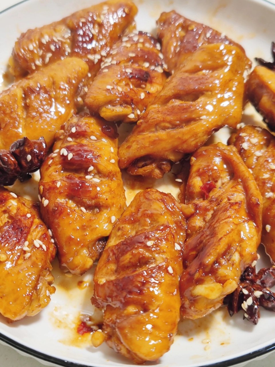 红烧鸡翅秘制做法,鲜嫩多汁75这样做太好吃 红烧鸡翅 04食材:鸡中