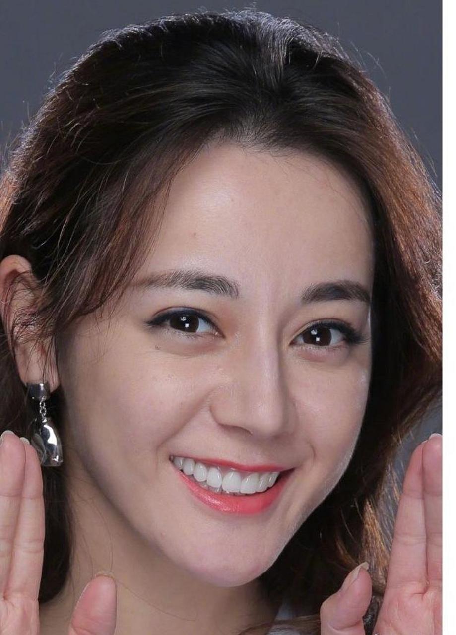 迪丽热巴未修图照片,还是很美!