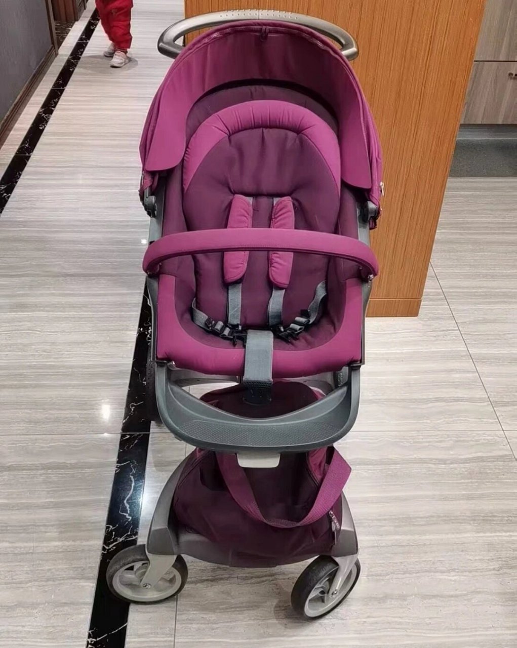 出stokke婴儿推车 stokke高景观可坐可躺婴儿车 可折叠收纳可换向