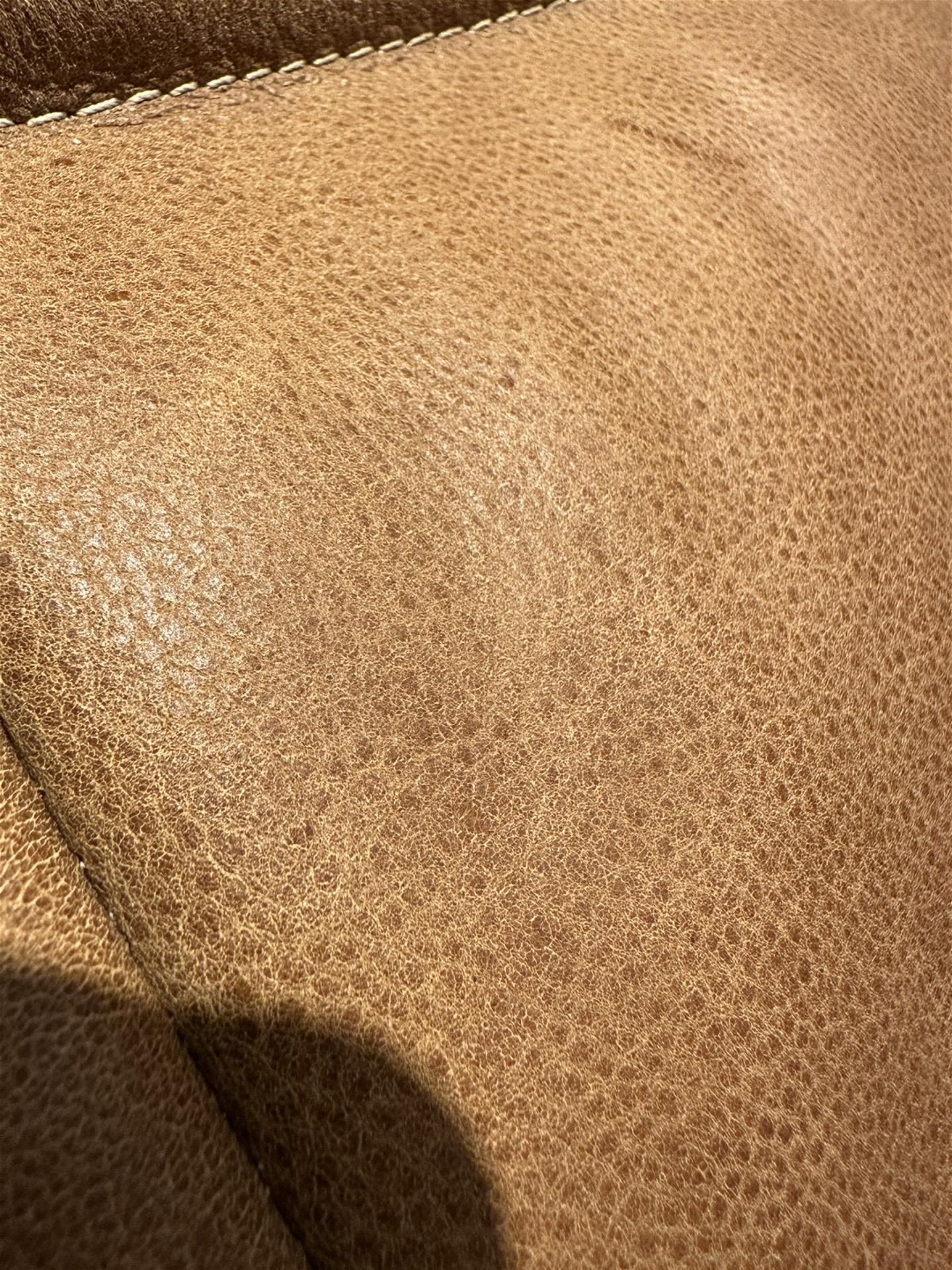 答案是肯定的,就像皮衣,皮鞋,皮包都要保养一样 平时沙使用中真い