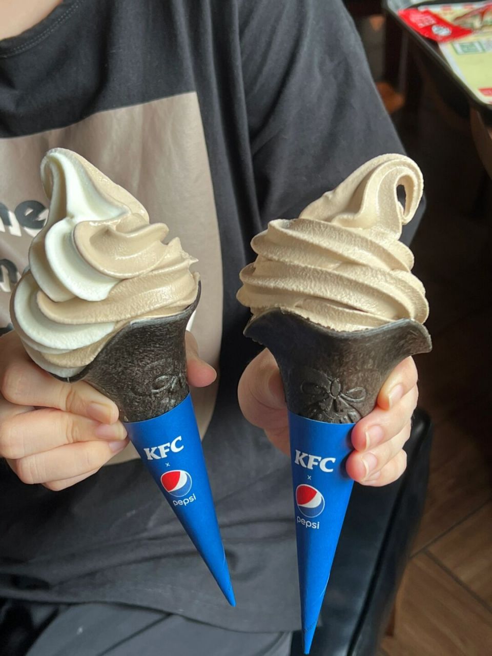 有可乐的酷爽感还有冰淇淋的绵柔奶香, 还