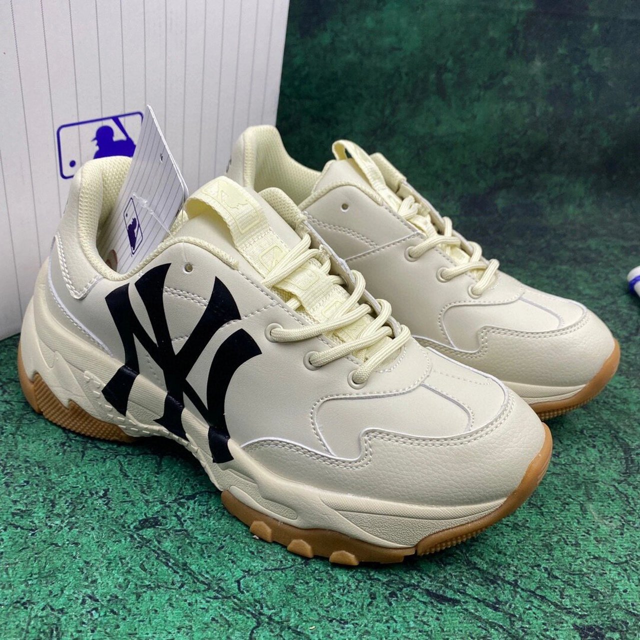 mlb老爹鞋 mlb老爹鞋,增高5cm,舒适好穿,送妈妈送女友都可以,需要私