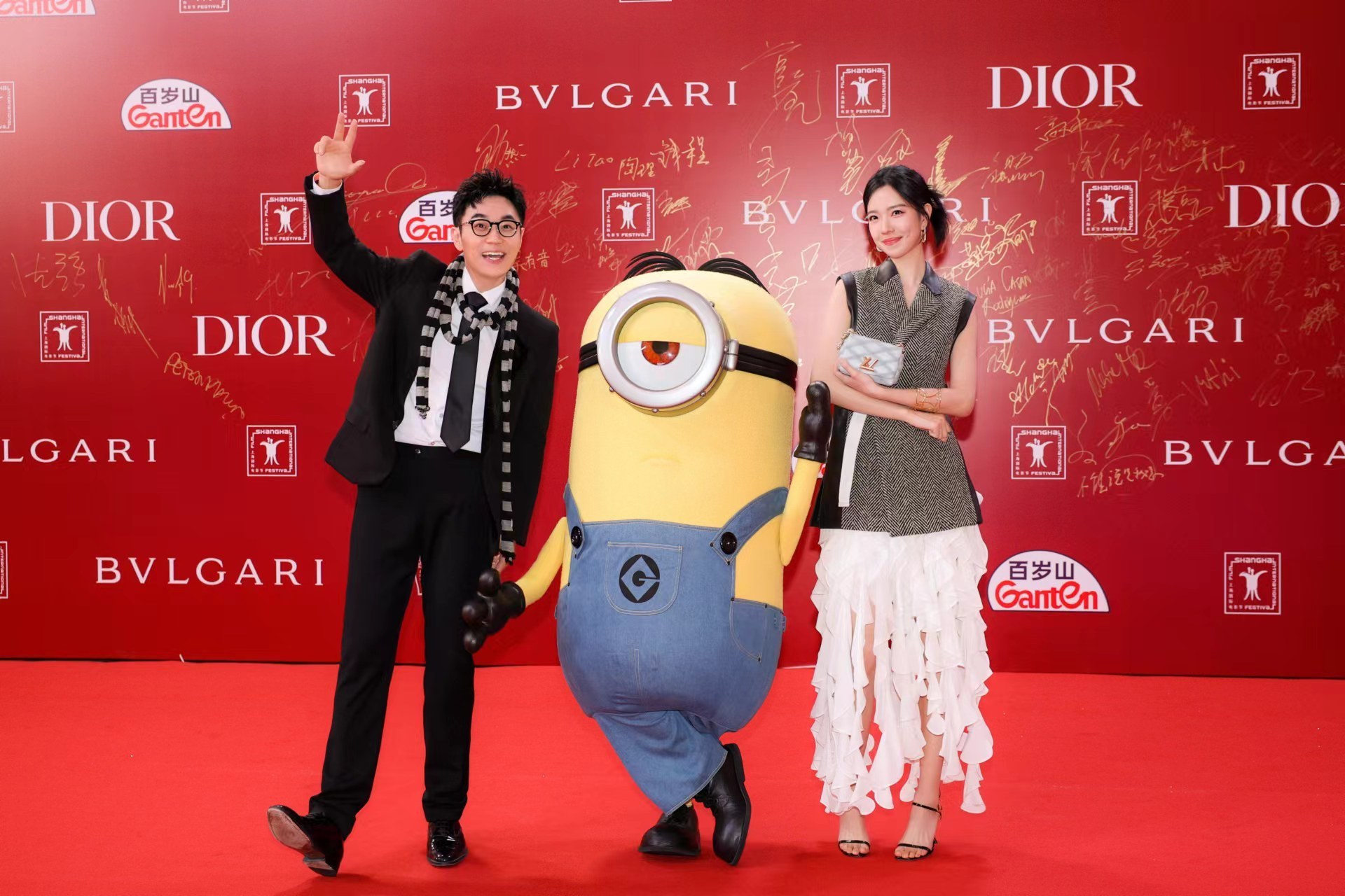 神偷奶爸4# 中文配音演员大鹏,庄达菲与萌界顶流小黄人一起现身上影