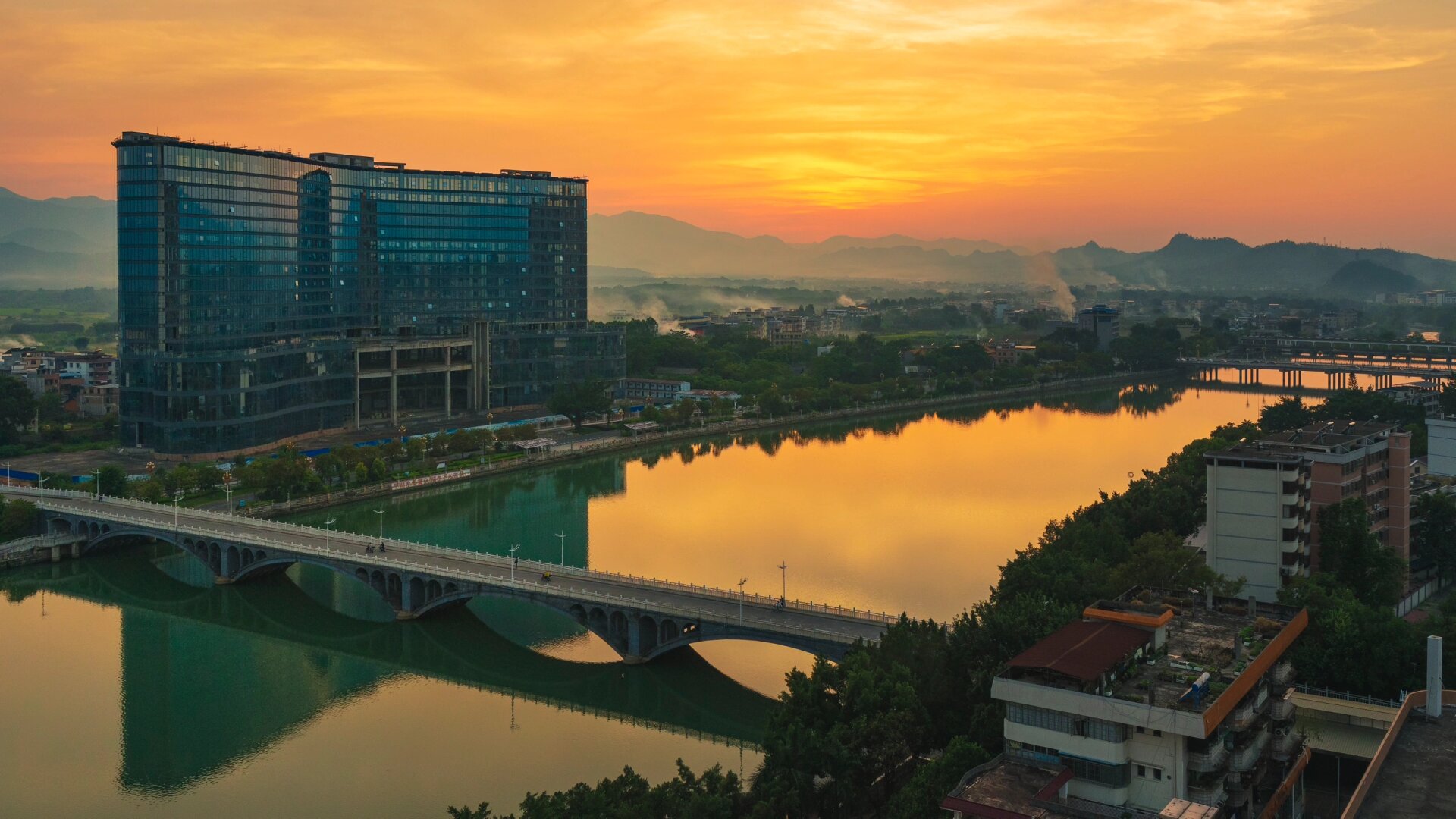 始兴·中国最美小城 向右滑动来解锁美丽风景吧 始兴县,隶属广东省