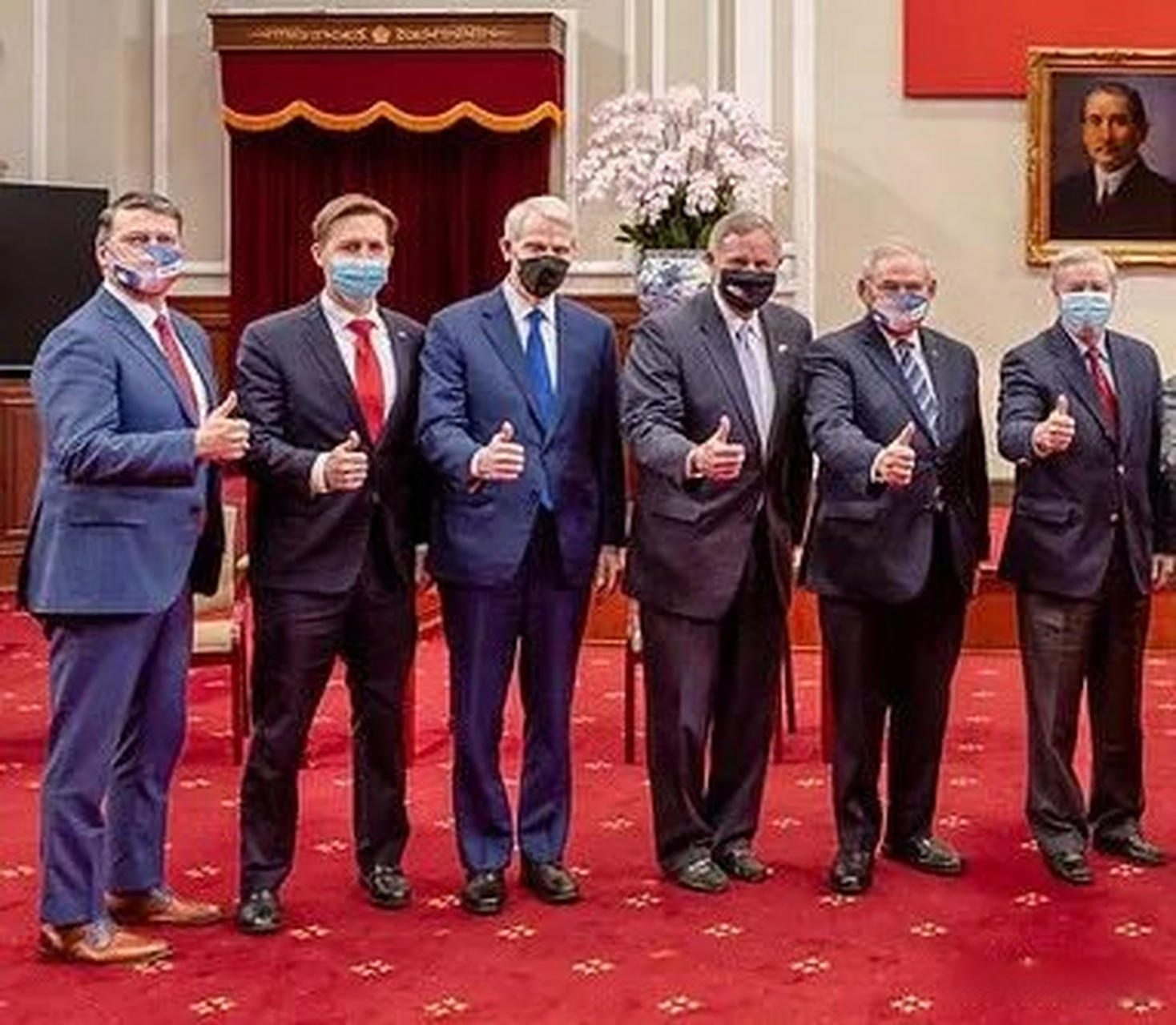 【赵明昊:火上浇油的"台湾政策法案"#透过财经看世界# #财经# 】 近日