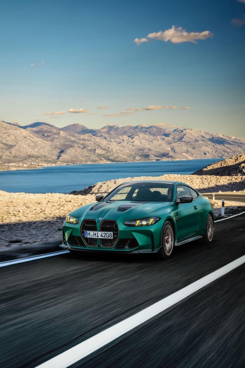 全新宝马m4 cs.纽北赛道官方圈速时间为7 min. 21.989 sec.全程20.