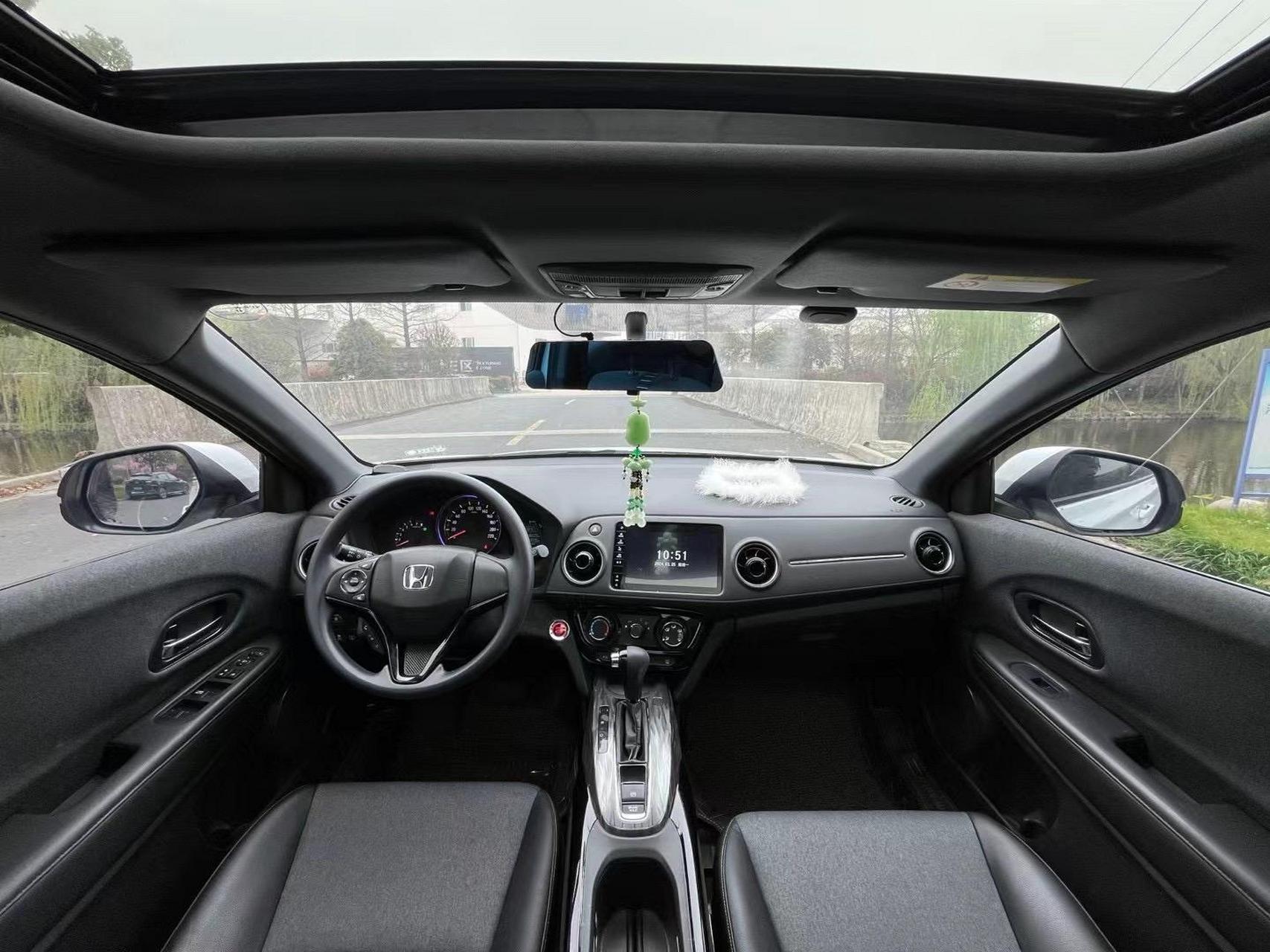 美女一手,2021年8月份上牌本田xrv,1.5自动档 9915导价13.