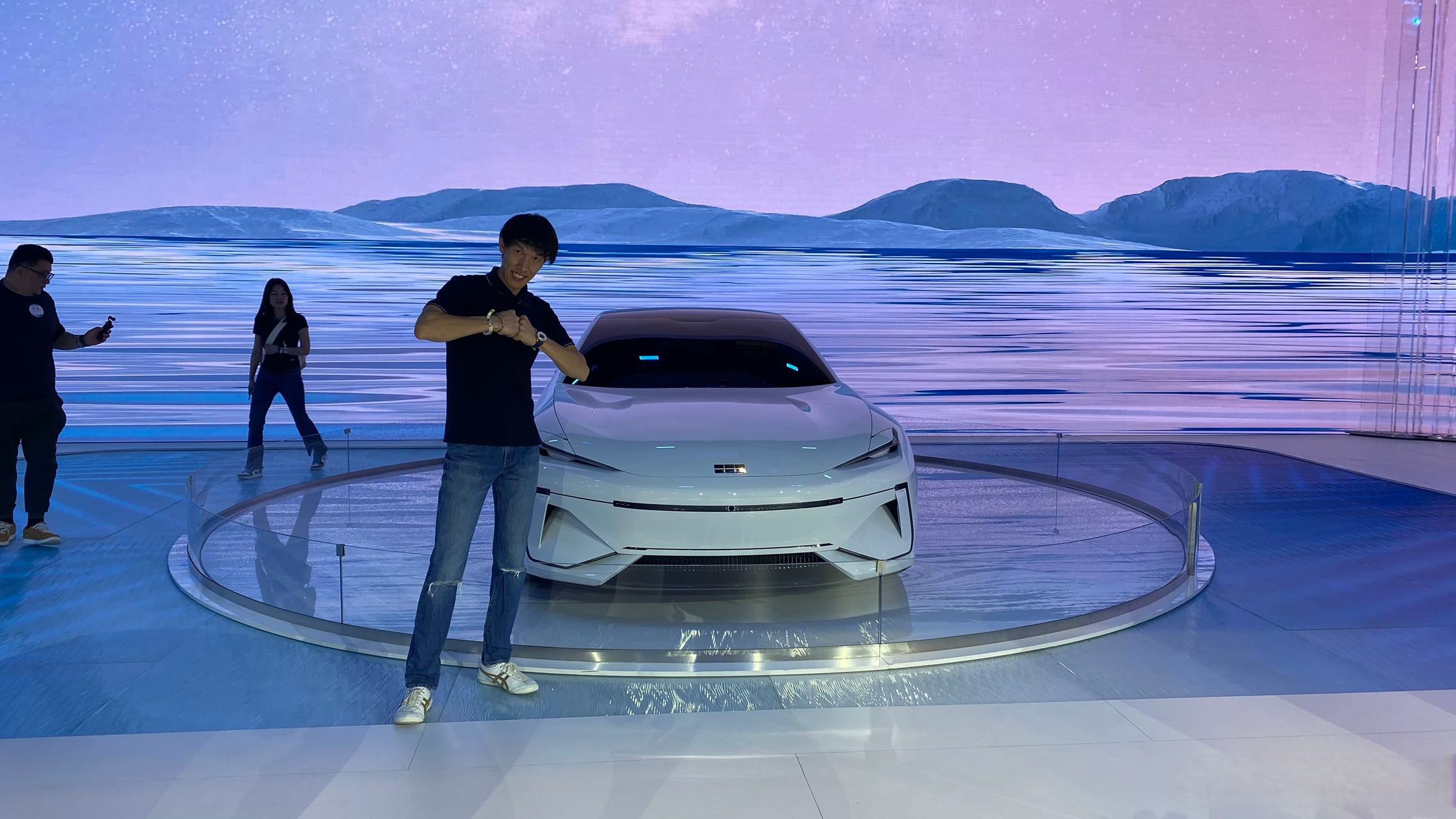 探馆---吉利银河之光#2023上海车展##吉利银河##银河之光##新车资讯