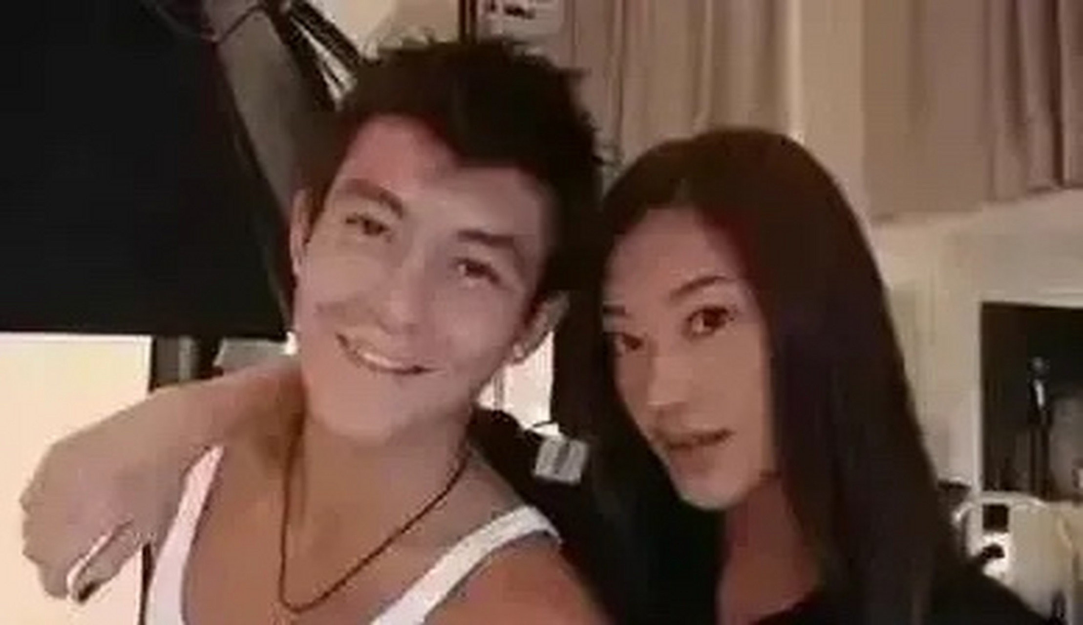 娱乐圈就是个圈啊,陈冠希前女友是张柏芝,而张柏芝的前男友是陈小春