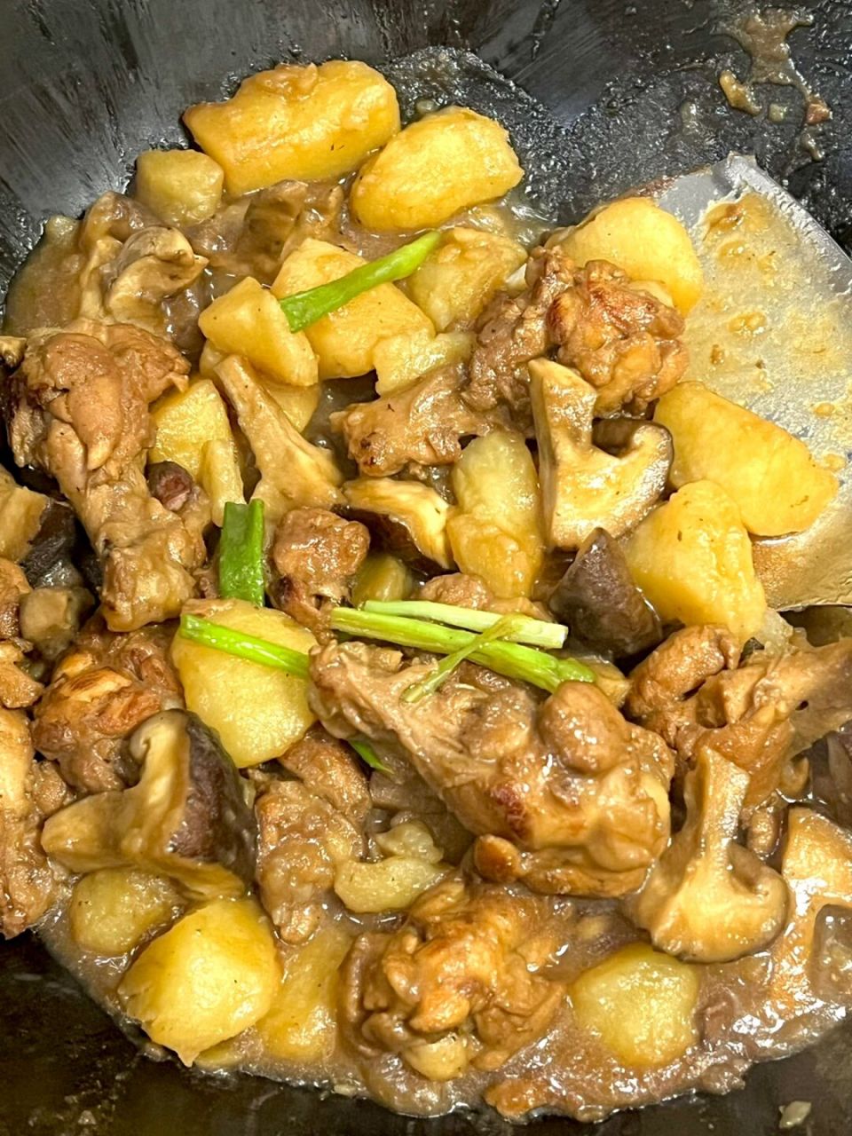 鸡翅根炖土豆7515鸡肉完全不柴土豆比肉都下饭 #热气腾腾的三餐