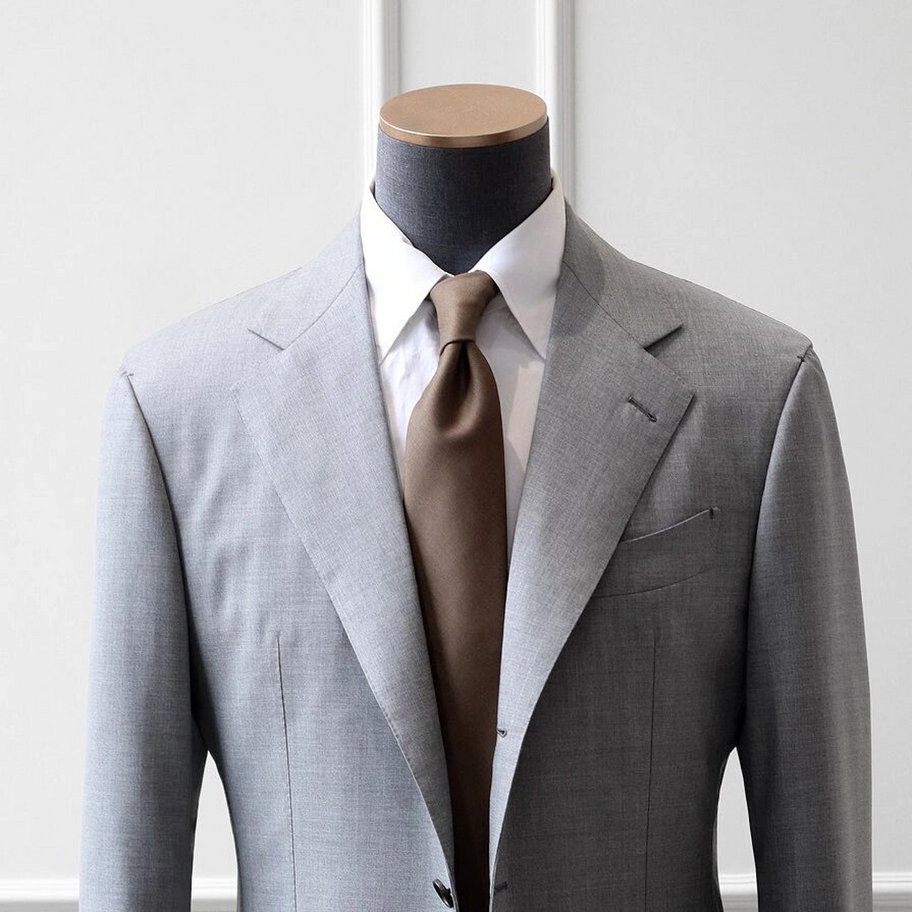 西装 92 今天给大家分享一款非常时尚的穿搭,让你瞬间变身绅士范儿!