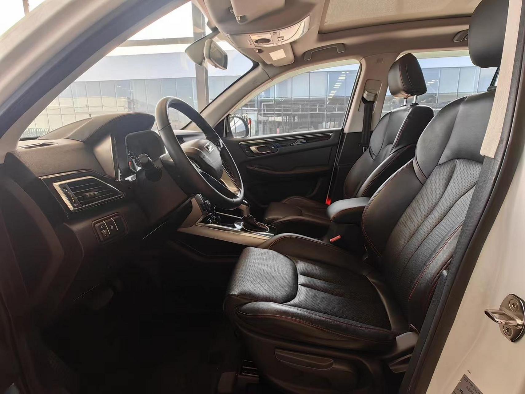 最新到店2016年众泰大迈x5 1.5t自动挡.三菱发动机配cvt 配置到顶.