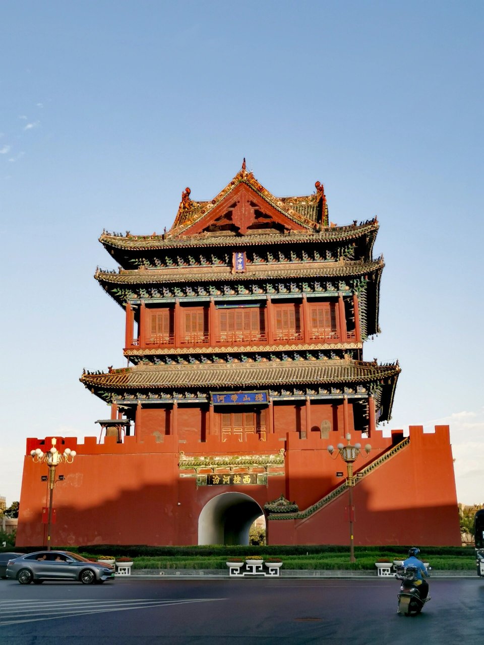 临汾无保-平阳鼓楼,一位优质网红    	 说实话,临汾市区的文物古迹真